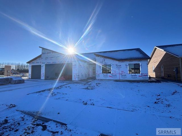 404 E 5th S, Sugar City, ID 83448