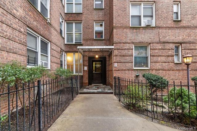 134-30 Franklin Avenue 5H, Flushing, NY 11355