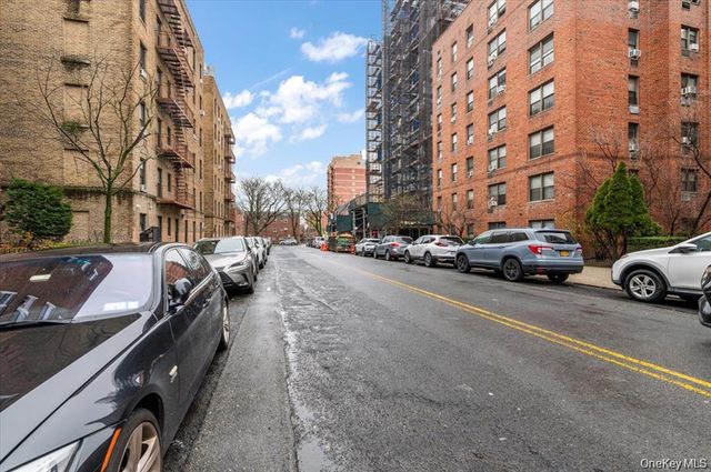 134-30 Franklin Avenue 5H, Flushing, NY 11355