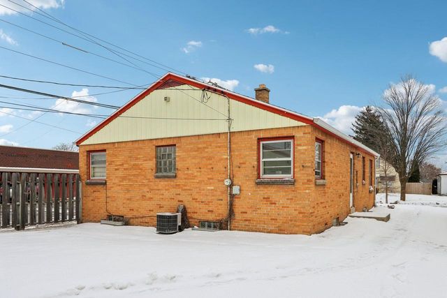 3955 N 79th STREET, Milwaukee, WI 53222