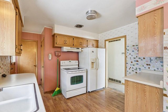 3955 N 79th STREET, Milwaukee, WI 53222