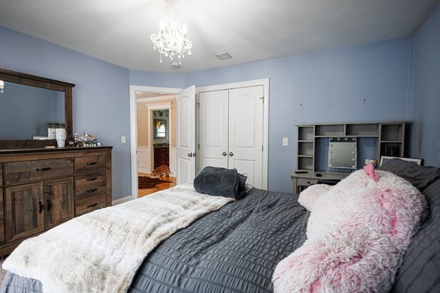 81 Rebecca Rd, Northbridge, MA 01588