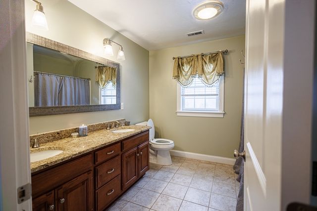 81 Rebecca Rd, Northbridge, MA 01588