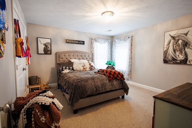 81 Rebecca Rd, Northbridge, MA 01588