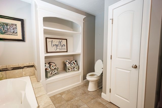 81 Rebecca Rd, Northbridge, MA 01588