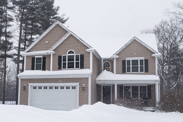 81 Rebecca Rd, Northbridge, MA 01588
