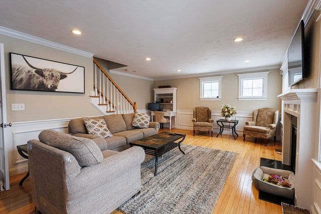 81 Rebecca Rd, Northbridge, MA 01588