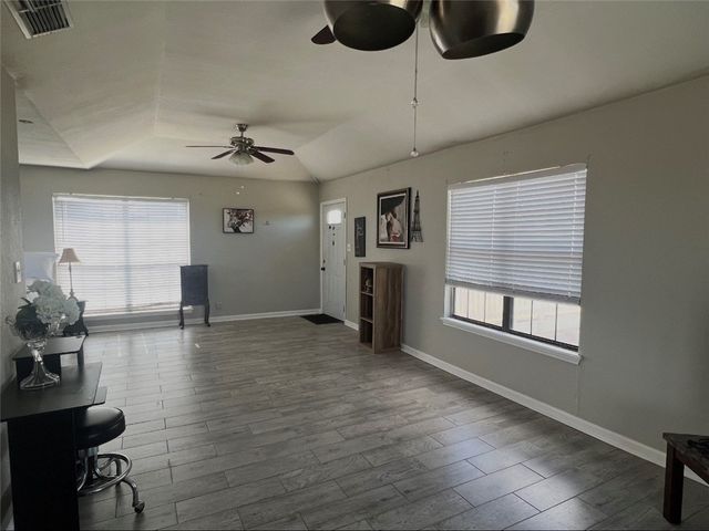 4958 Bluebird St, Robstown, TX 78380