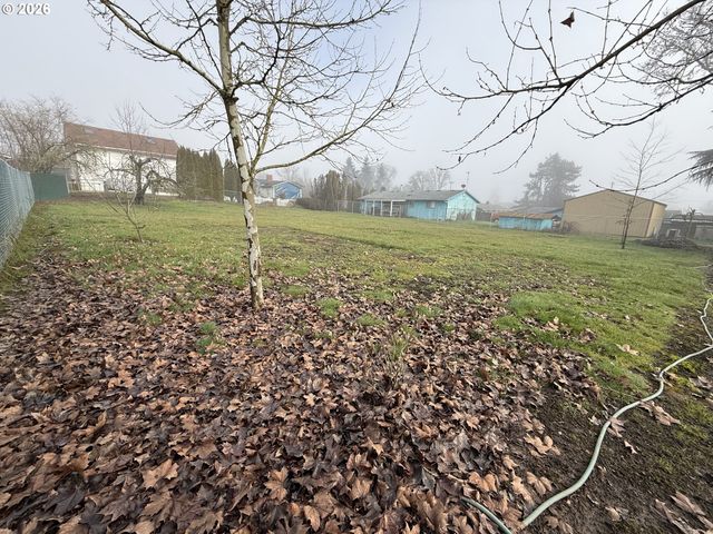 S 2nd St, Carlton, OR 97111