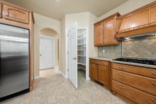 1568 KINGSWOOD DRIVE, Neenah, WI 54956
