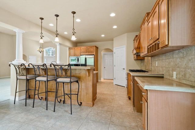 1568 KINGSWOOD DRIVE, Neenah, WI 54956