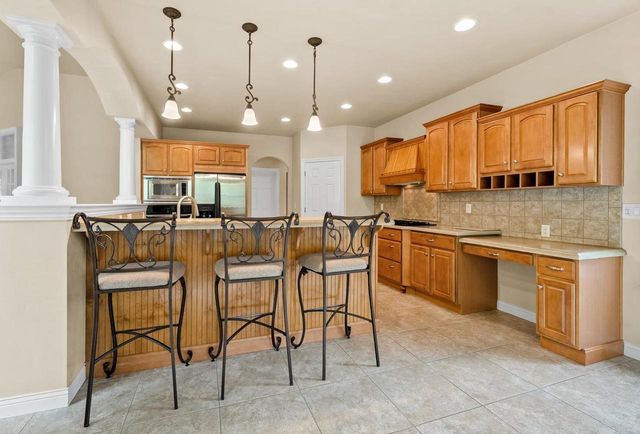 1568 KINGSWOOD DRIVE, Neenah, WI 54956