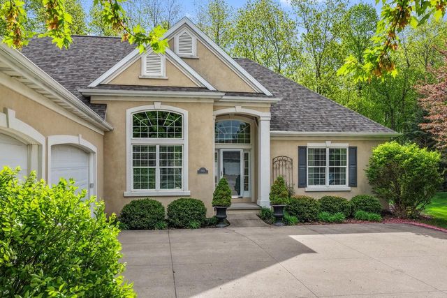 1568 KINGSWOOD DRIVE, Neenah, WI 54956