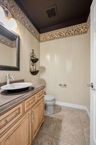 1568 KINGSWOOD DRIVE, Neenah, WI 54956