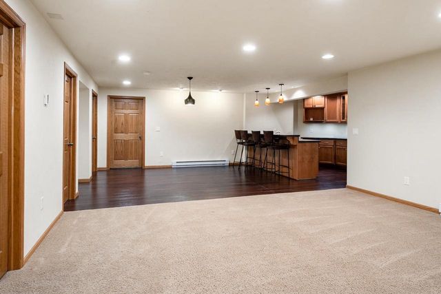 1568 KINGSWOOD DRIVE, Neenah, WI 54956