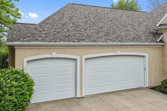 1568 KINGSWOOD DRIVE, Neenah, WI 54956