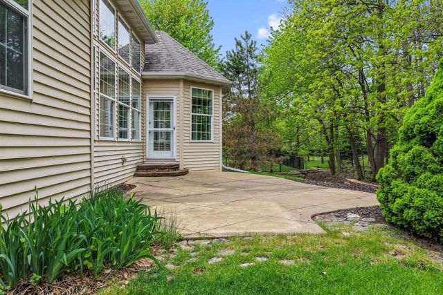 1568 KINGSWOOD DRIVE, Neenah, WI 54956