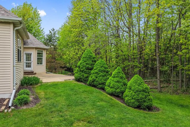 1568 KINGSWOOD DRIVE, Neenah, WI 54956