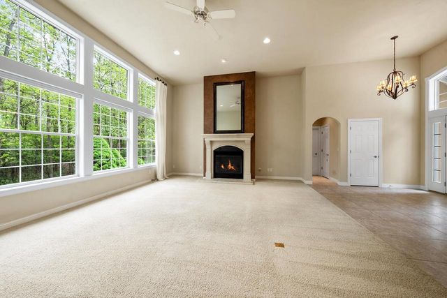 1568 KINGSWOOD DRIVE, Neenah, WI 54956