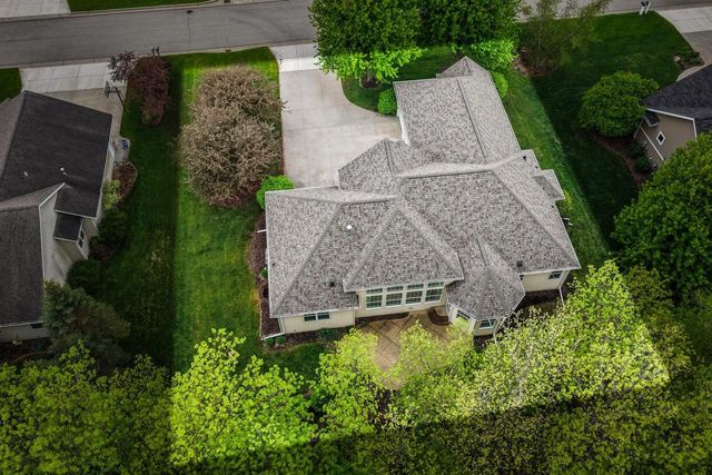 1568 KINGSWOOD DRIVE, Neenah, WI 54956