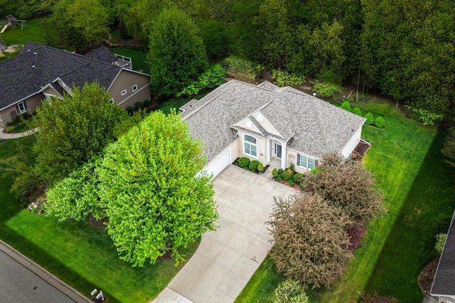 1568 KINGSWOOD DRIVE, Neenah, WI 54956