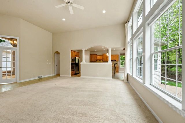 1568 KINGSWOOD DRIVE, Neenah, WI 54956