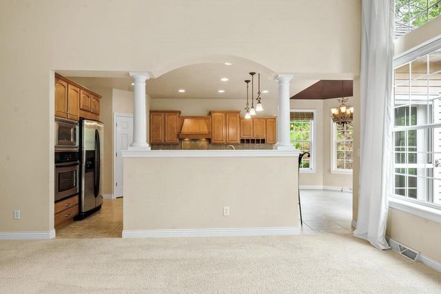 1568 KINGSWOOD DRIVE, Neenah, WI 54956