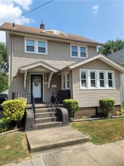 2273 14th Street SW, Akron, OH 44314