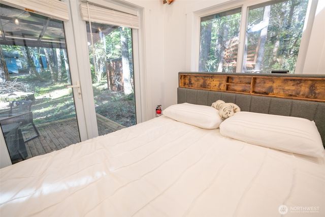 450 Mt Jupiter Pl, Hoodsport, WA 98548