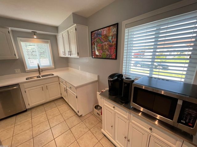 22225 Love Street, Saint Clair Shores, MI 48082