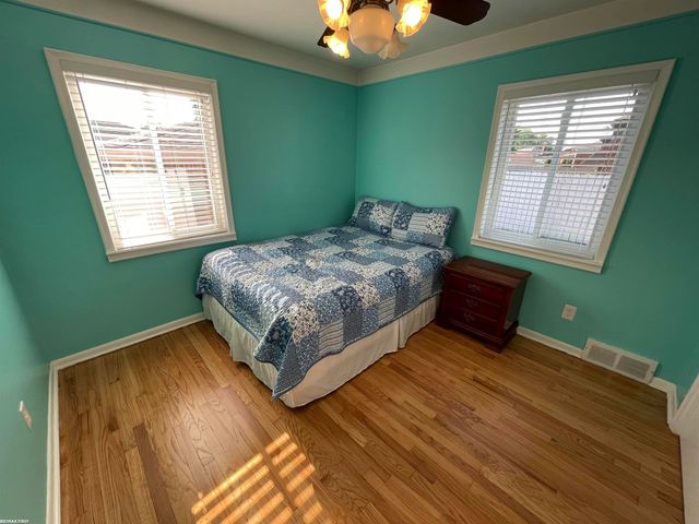 22225 Love Street, Saint Clair Shores, MI 48082