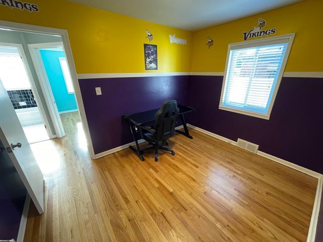 22225 Love Street, Saint Clair Shores, MI 48082