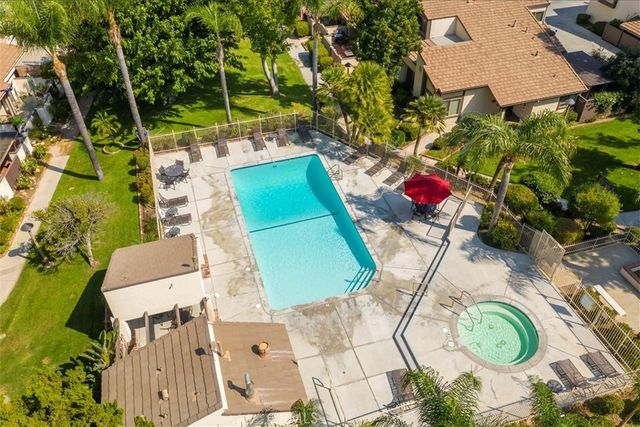 24698 Sand Wedge, Valencia, CA 91355