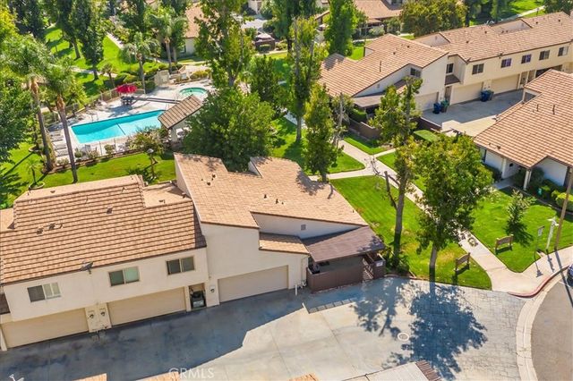24698 Sand Wedge, Valencia, CA 91355