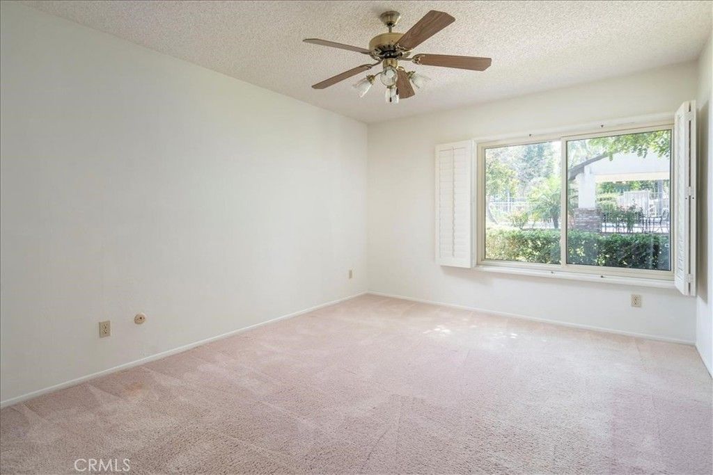 Image 12 of property listing at 24698 Sand Wedge, Valencia, CA 91355