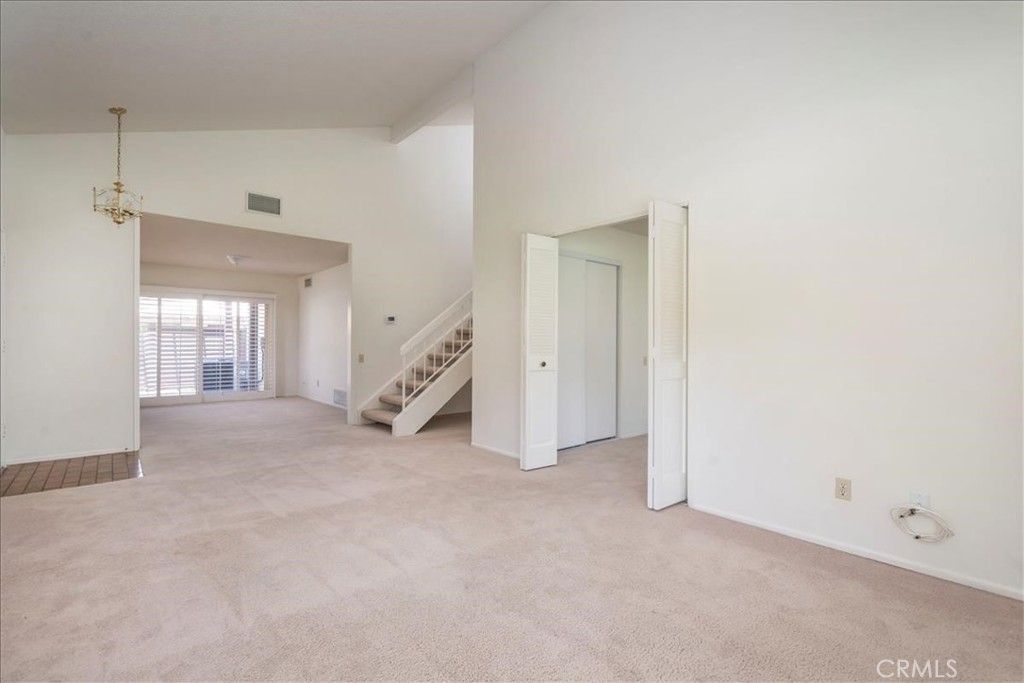 Image 6 of property listing at 24698 Sand Wedge, Valencia, CA 91355