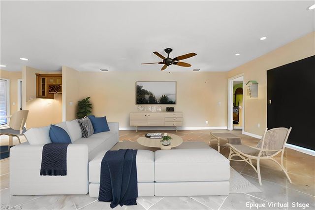 1941 Princess CT, Naples, FL 34110