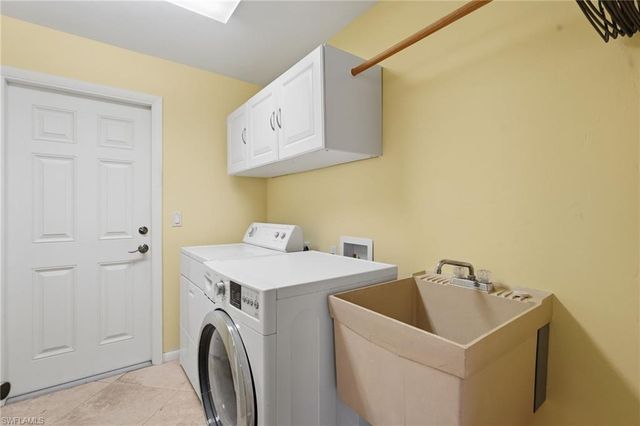 1941 Princess CT, Naples, FL 34110