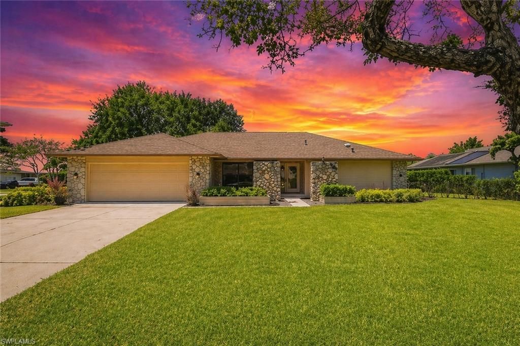 1941 Princess CT, Naples, FL 34110