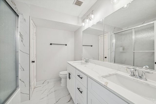 11306 Avon Place, Houston, TX 77066