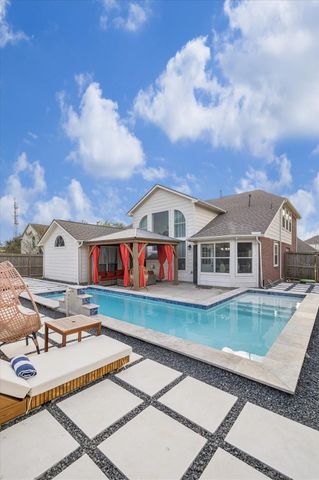 11306 Avon Place, Houston, TX 77066