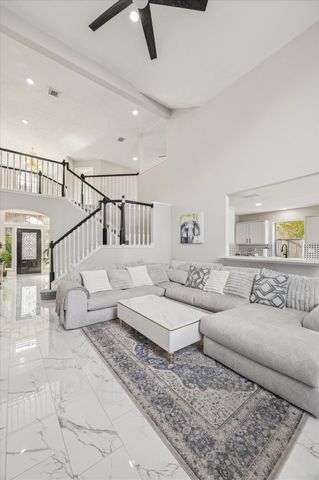 11306 Avon Place, Houston, TX 77066