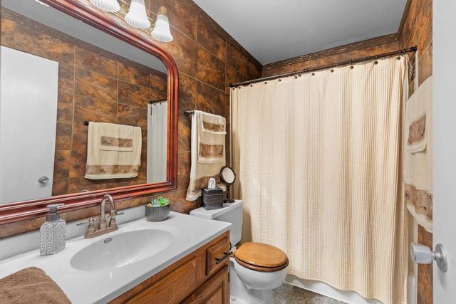 5409 Vicar Lane, Madison, WI 53714
