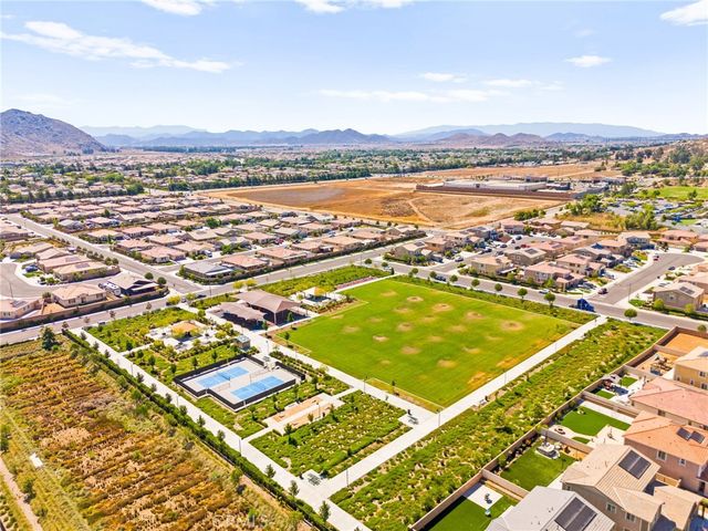 27108 Oncore Drive, Menifee, CA 92585