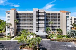 15161 Cedarwood LN 1205, Naples, FL 34110