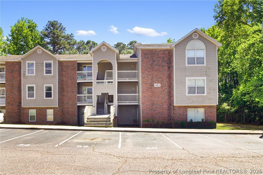 663 Bartons Landing Place 14, Fayetteville, NC 28314 — photo 2