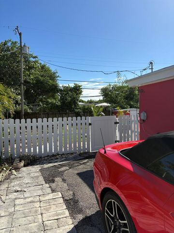 626 Minnesota Street, Lantana, FL 33462