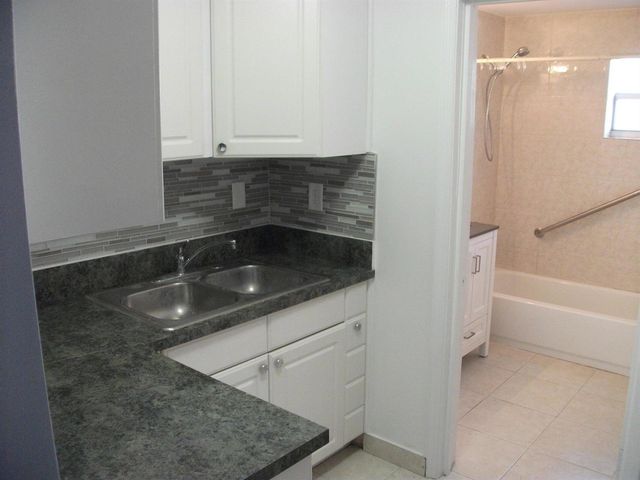 626 Minnesota Street, Lantana, FL 33462