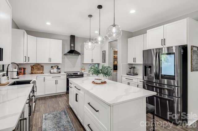 67 Apple Meadow Court, Hendersonville, NC 28739