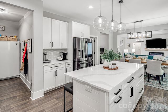 67 Apple Meadow Court, Hendersonville, NC 28739
